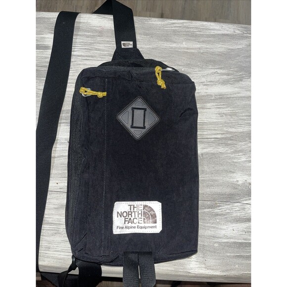 The North Face Berkeley Field Bag Black - Picture 1 of 3